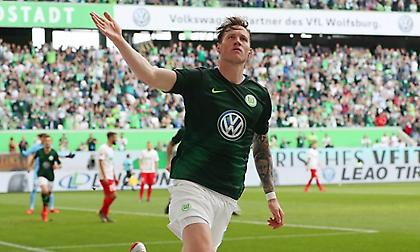 Κρατάει το... βαρύ πυροβολικό της η Βόλφσμπουργκ