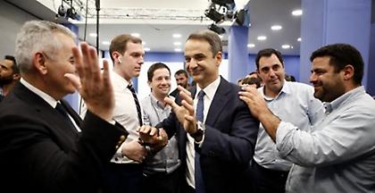 Η επόμενη μέρα της μεγάλης νίκης της ΝΔ