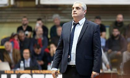 Πεδουλάκης: «Είναι σα να έχεις μία Ferrari και ένα… Fiat»