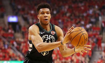 Αντετοκούνμπο: «Κρατήστε στην ομάδα τους free agents»