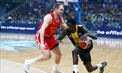 «Κρέμασε» τα παπούτσια του ο Ολεσον