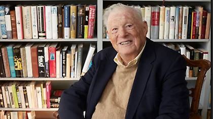 Πέθανε στα 96 του ο ιδρυτής του Παρατηρητηρίου Ανθρωπίνων Δικαιωμάτων, Ρόμπερτ Μπέρνσταϊν