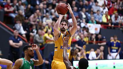 Τα «όργια» του Σβεντ απέναντι στην Ούνιξ (video)