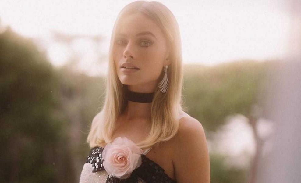 Η σαγηνευτική φωτογράφιση της Μάργκοτ Ρόμπι στις Κάννες