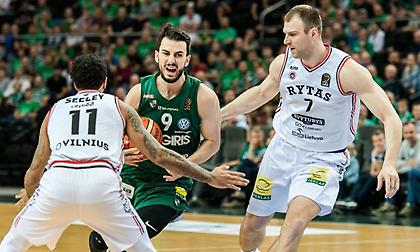 Άνετο προβάδισμα στους τελικούς για τη Ζαλγκίρις