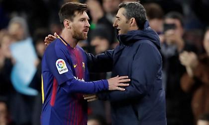 Ο Μέσι και ο πρόεδρος της Μπαρτσελόνα στηρίζουν τον Βαλβέρδε
