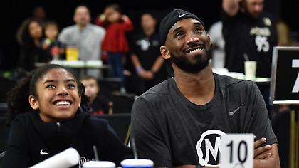 Η κόρη του Κόμπι βαδίζει στα χνάρια του (video)