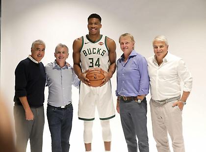 Συνιδιοκτήτης Μπακς: «Ο Γιάννης θέλει να μείνει εδώ»