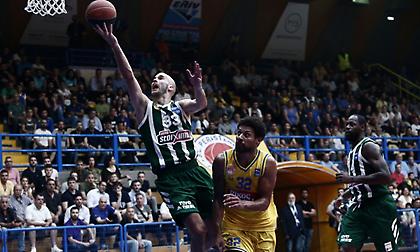 Break για Παναθηναϊκό με... παπάδες από Καλάθη και Τόμας!