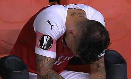 Ξέσπασε σε κλάματα ο Τορέιρα (video)