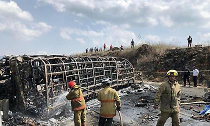Τραγωδία στο Μεξικό: 21 νεκροί από σύγκρουση λεωφορείου με βυτιοφόρο