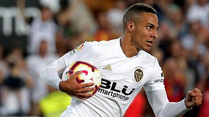 «Γλυκοκοιτάζει» τον Ροντρίγκο η Ρόμα