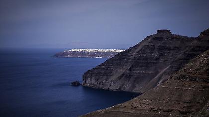 Σοκαρισμένη η Σαντορίνη από τον θάνατο 14χρονου κοριτσιού