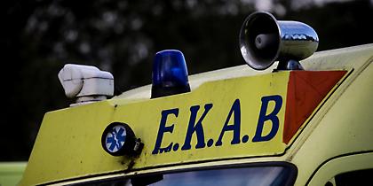 Σοβαρό τροχαίο με τρεις τραυματίες στο Ribas στη Βάρκιζα-Μηχανή παρέσυρε 14χρονη