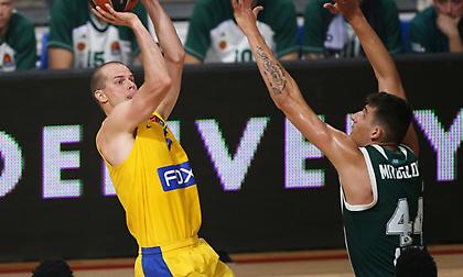 Παναθηναϊκός: Ενδιαφέρον για τον free agent Μάικλ Ρολ, θέλει να τον κρατήσει η Μακάμπι!