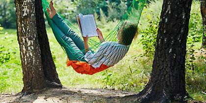 ΟΑΕΔ: Χορήγηση δωρεάν εισιτηρίων παραστάσεων και βιβλίων -Ποιοι δικαιούνται