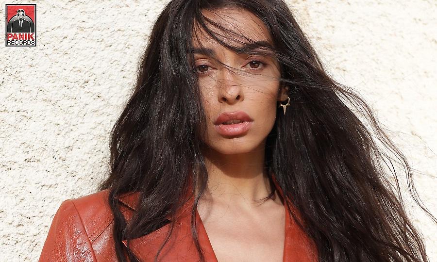 Σαρώνει μέχρι και στο BBC η Ελένη Φουρέιρα!