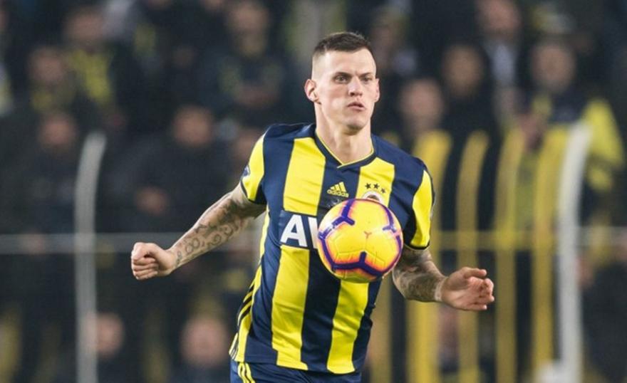 Φουλάρει για στόπερ ο Ολυμπιακός