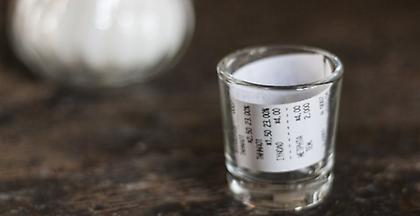 Υψηλά ποσοστά παραβατικότητας έδειξαν οι έλεγχοι σε καφέ και μπαρ