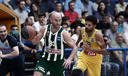 Γράφει ιστορία στις ασίστ ο Καλάθης (video)