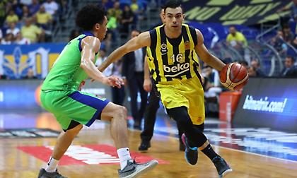 «Πάρτι» της Φενέρ και άνετο 1-0 κόντρα στην Τόφας