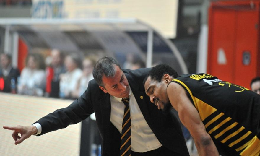 Μπάνκι: «Πρέπει να βελτιωθούμε, μεμονωμένο γεγονός η εισβολή του οπαδού»