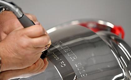 Η ώρα που χαράζεται το όνομα της Λίβερπουλ στο τρόπαιο (video)