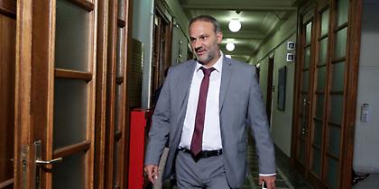 Αμάρυνθος: Επεισόδιο ξυλοδαρμού με τον πρώην υπουργό, Νίκο Μαυραγάνη (vid)