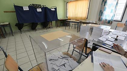 Έκλεισαν οι κάλπες: Μεγάλη αποχή - Σε εξέλιξη η καταμέτρηση
