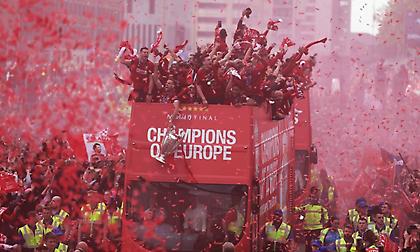 Γιόρτασε με την ψυχή του το Λίβερπουλ για την πρωταθλήτρια Ευρώπης! (pics/vids)