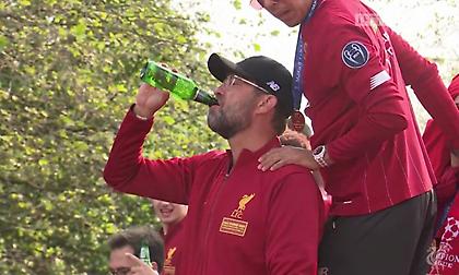 Το έριξε… έξω ο Κλοπ (pics/vids)