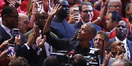 Αποθέωση και ιαχές MVP για Ομπάμα στο Τορόντο (video)