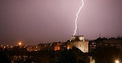 Σχεδόν 10.000 κεραυνοί έπεσαν στην Κεντρική και Βόρεια Ελλάδα την Κυριακή