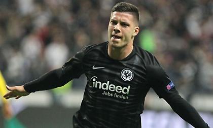 Marca: «Πιο κοντά πλέον Ρεάλ και Άιντραχτ για τον Γιόβιτς»