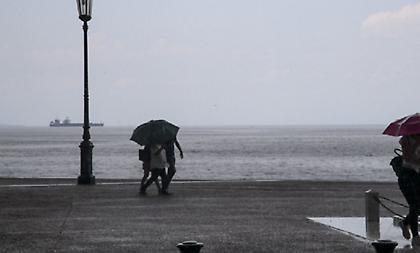 Χαλάει και πάλι ο καιρός - Βροχές και καταιγίδες στη χώρα