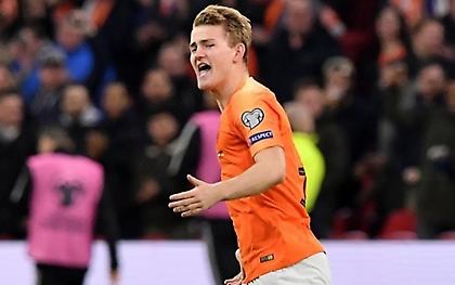 Η UEFA μας μαθαίνει πως προφέρονται τα ονόματα γνωστών παικτών!