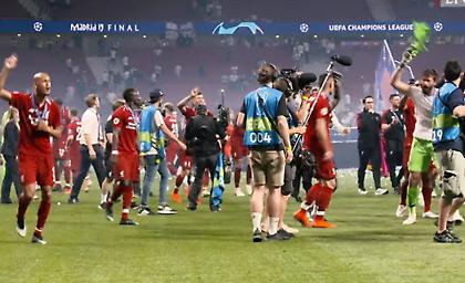 Έτσι έζησε η Λίβερπουλ τον μεγάλο τελικό (vid)