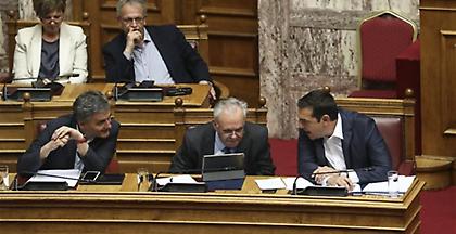 Μικρή μείωση των χρεών του κράτους προς τον ιδιωτικό τομέα