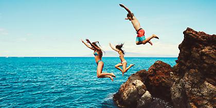 Της Αναλήψεως σήμερα - Η παράδοση θέλει να κάνουμε το πρώτο μπάνιο στη θάλασσα