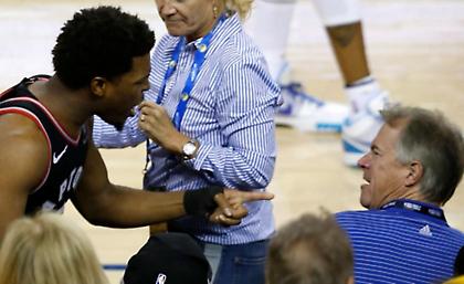 Ένας χρόνος αποκλεισμός και 500.000 δολάρια πρόστιμο για ένα σπρώξιμο! (video)