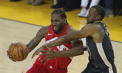 Λέοναρντ: «Δεν παίζω για να κάνω τον ήρωα»