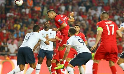 Στο καναβάτσο η παγκόσμια πρωταθλήτρια Γαλλία, χάνει 2-0 από την Τουρκία! (video)