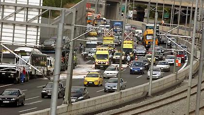 Μποτιλιάσμα στην Αττική Οδό, στο ρεύμα προς Μαρκόπουλο