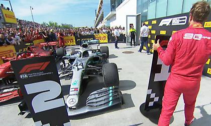 Τα… πήρε ο Φέτελ και έκανε «απονομή» στον εαυτό του (video)