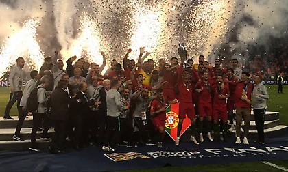 Τα «όλε» των Πορτογάλων και η απονομή  του τροπαίου (video)