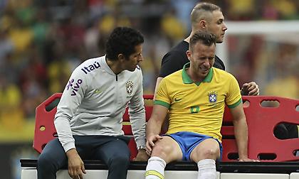 Τρόμαξαν με τον τραυματισμό του Αρτούρ στην Μπαρτσελόνα (video)