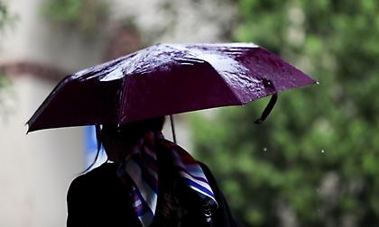 Βροχές και καταιγίδες έρχονται σήμερα - Σε ποιες περιοχές χαλάει ο καιρός