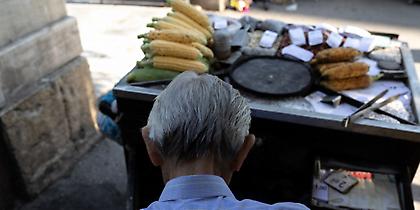 Έρχεται «χαράτσι» έως 2.151 ευρώ για ελεύθερους επαγγελματίες και μικρομεσαίους επιχειρηματίες