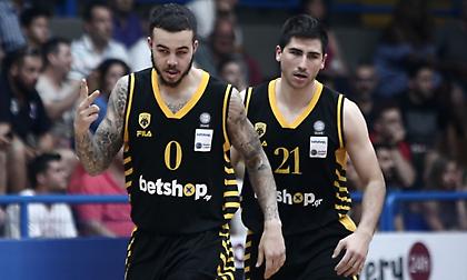 Τρίποντη «καταιγίδα» από ΑΕΚ στο Περιστέρι και 1-1!