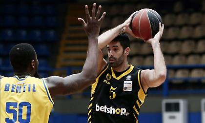 Σάκοτα: «Είμαστε υπερήφανη ομάδα, πρέπει να τιμάμε τη φανέλα»